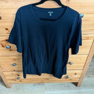 Great Northwest Clothing Company Black Short Sleeve Tee